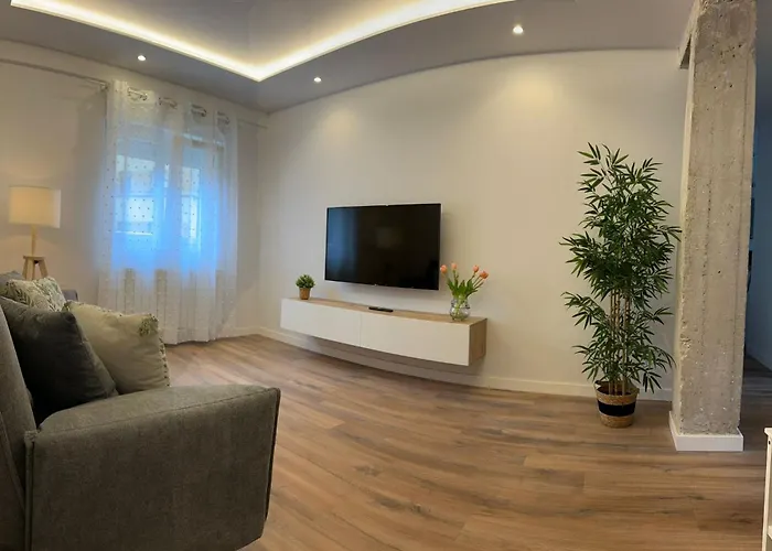 Ll Tematico Cantabria 2 * El Astillero